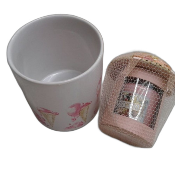 Yankee Candle Votive Fresh Roses Candle & Ice Cream Cone Mug Gift Set Tulle New - Picture 2 of 9